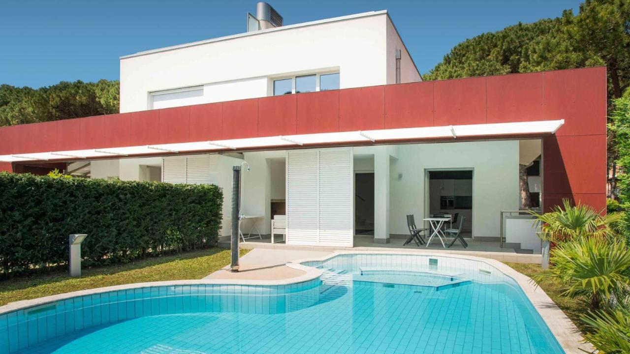 Villa Riva Beachfront Lignano Sabbiadoro Exterior photo